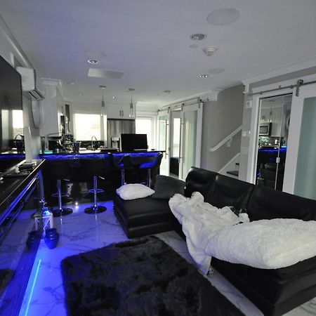 Appartement Beautiful Bright 3 Bed Townhouse à Vancouver Extérieur photo
