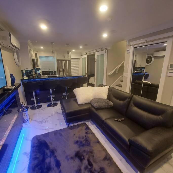 Appartement Beautiful Bright 3 Bed Townhouse à Vancouver Extérieur photo