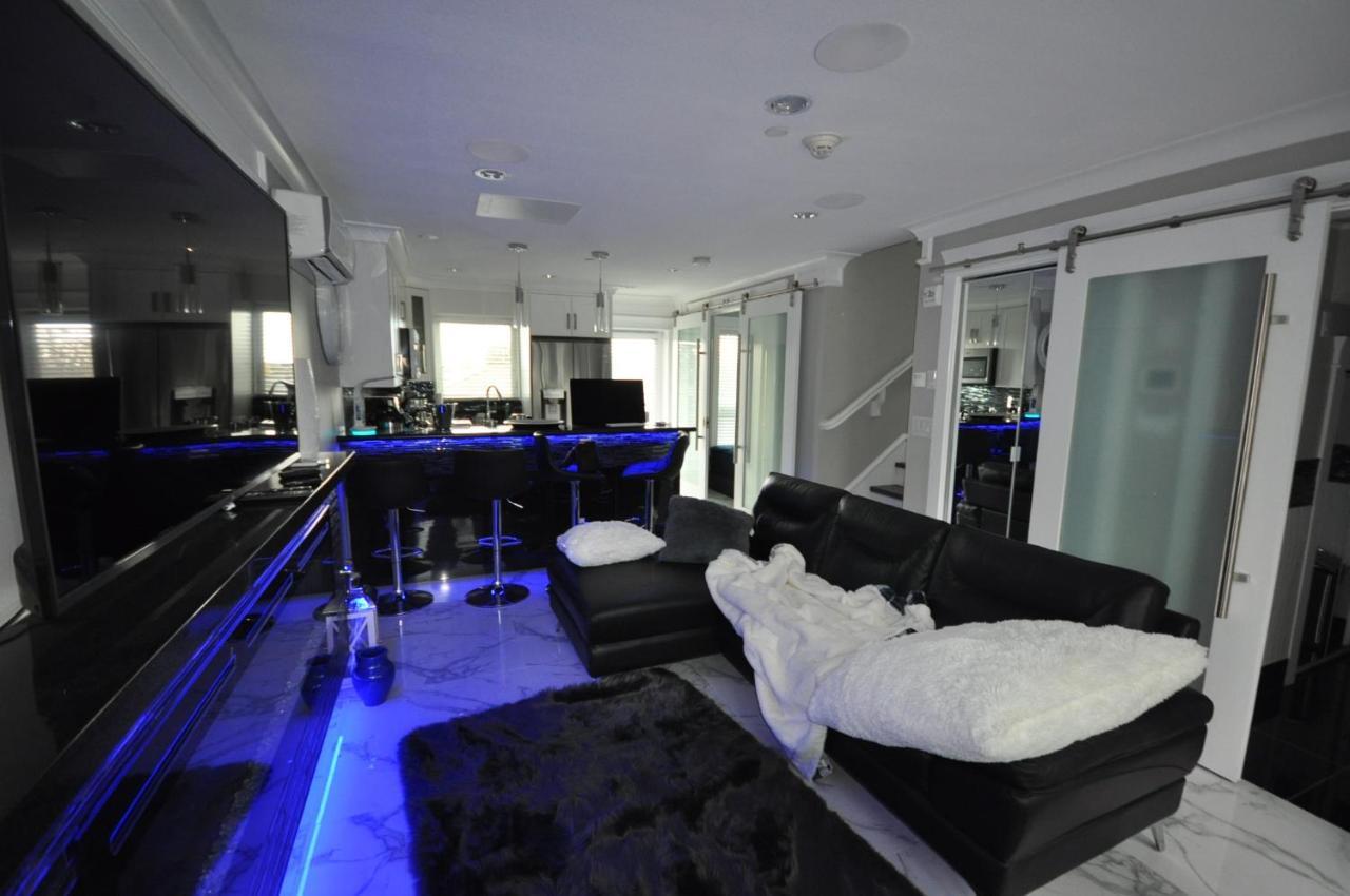 Appartement Beautiful Bright 3 Bed Townhouse à Vancouver Extérieur photo