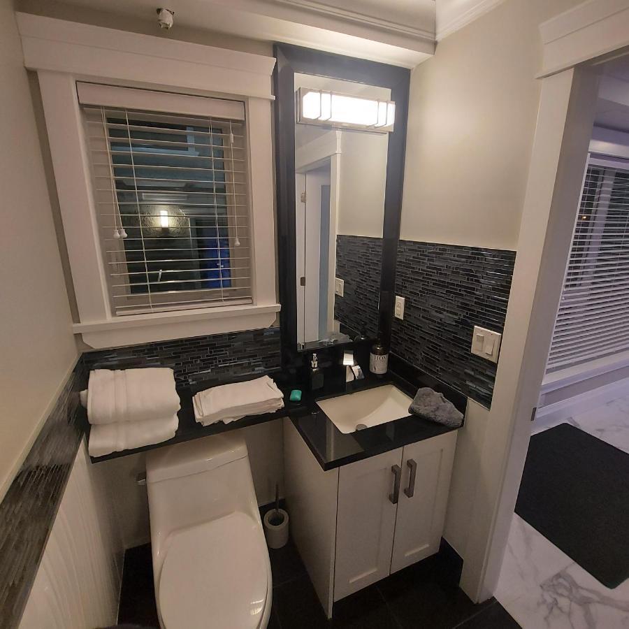 Appartement Beautiful Bright 3 Bed Townhouse à Vancouver Extérieur photo