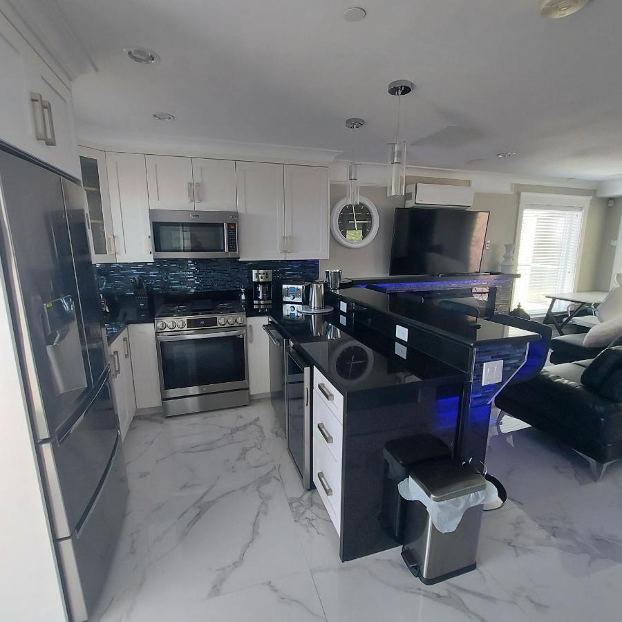 Appartement Beautiful Bright 3 Bed Townhouse à Vancouver Extérieur photo