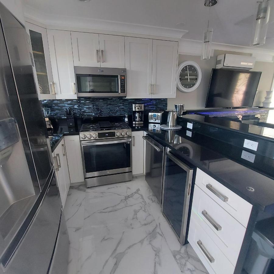 Appartement Beautiful Bright 3 Bed Townhouse à Vancouver Extérieur photo